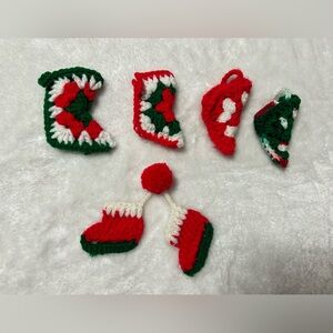 5 mini red white green crocheted stockings Christmas decoration decor
